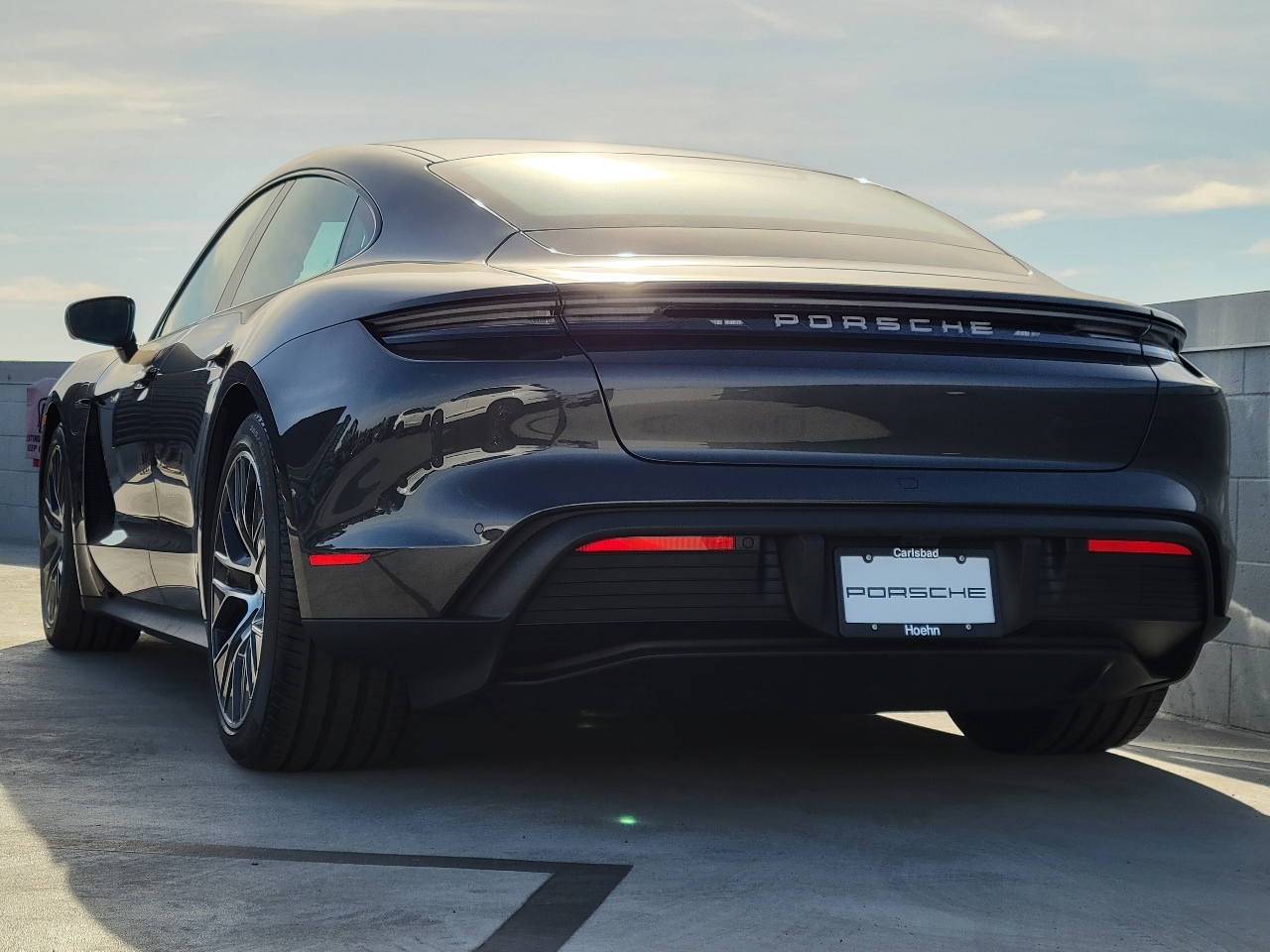2025 Porsche Taycan 4S photo 3