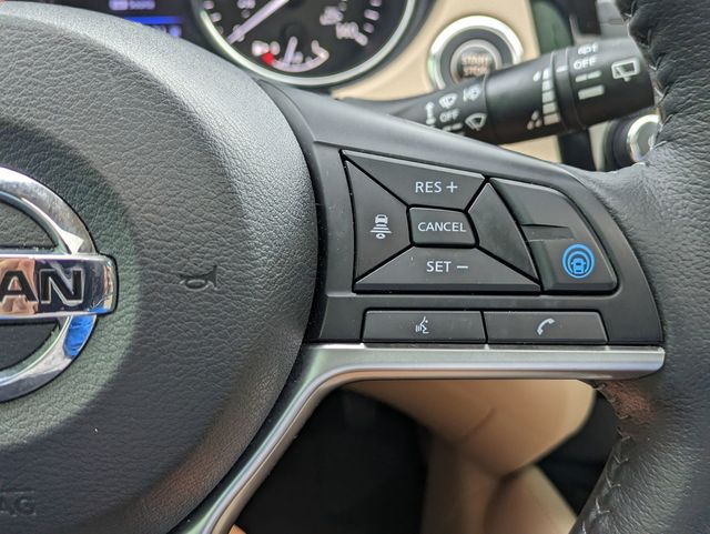 2019 Nissan Rogue SL photo 17