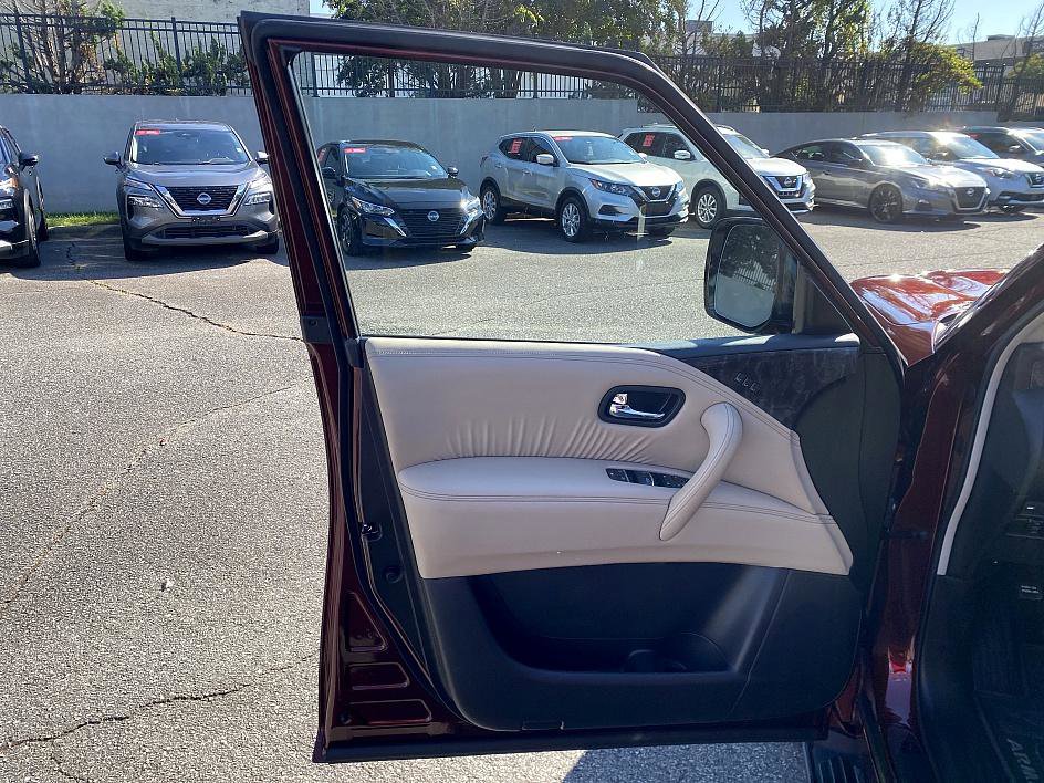 2021 Nissan Armada Platinum photo 6