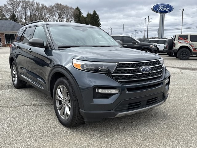 2022 Ford Explorer XLT's photo