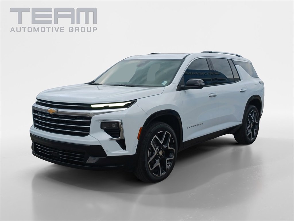 2026 Chevrolet Traverse High Country photo 2