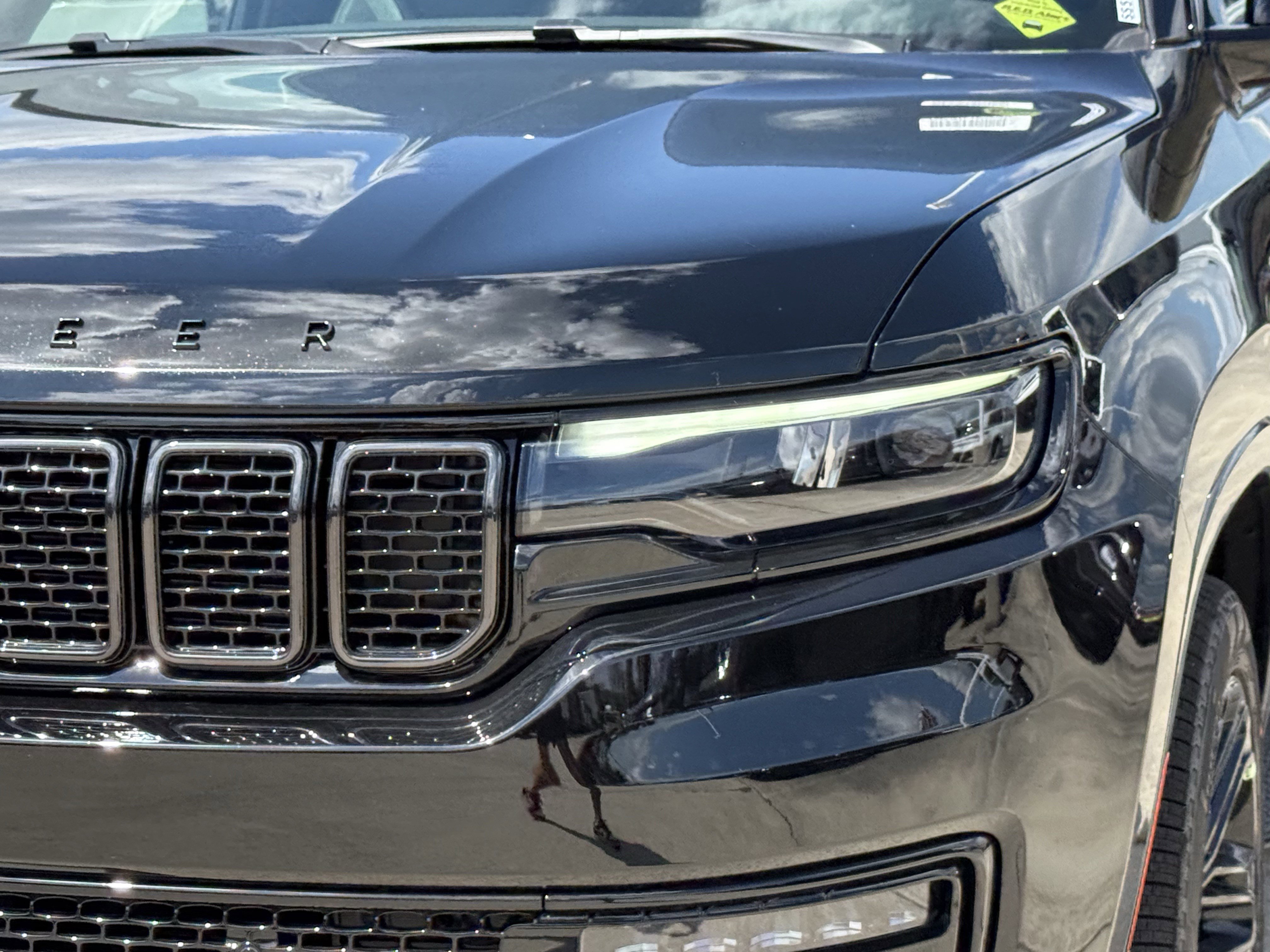 2025 Jeep Wagoneer L Series II Carbide photo 4