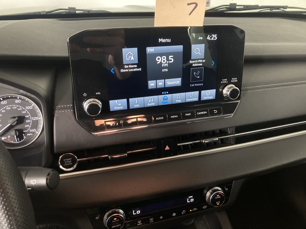 Used 2024 Mitsubishi Outlander SE with VIN JA4J4VA84RZ040093 for sale in Elk River, Minnesota