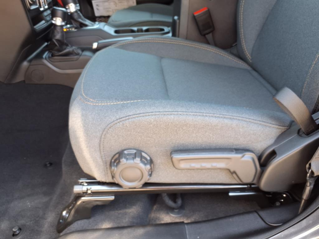 2025 Jeep Wrangler Sport S photo 4
