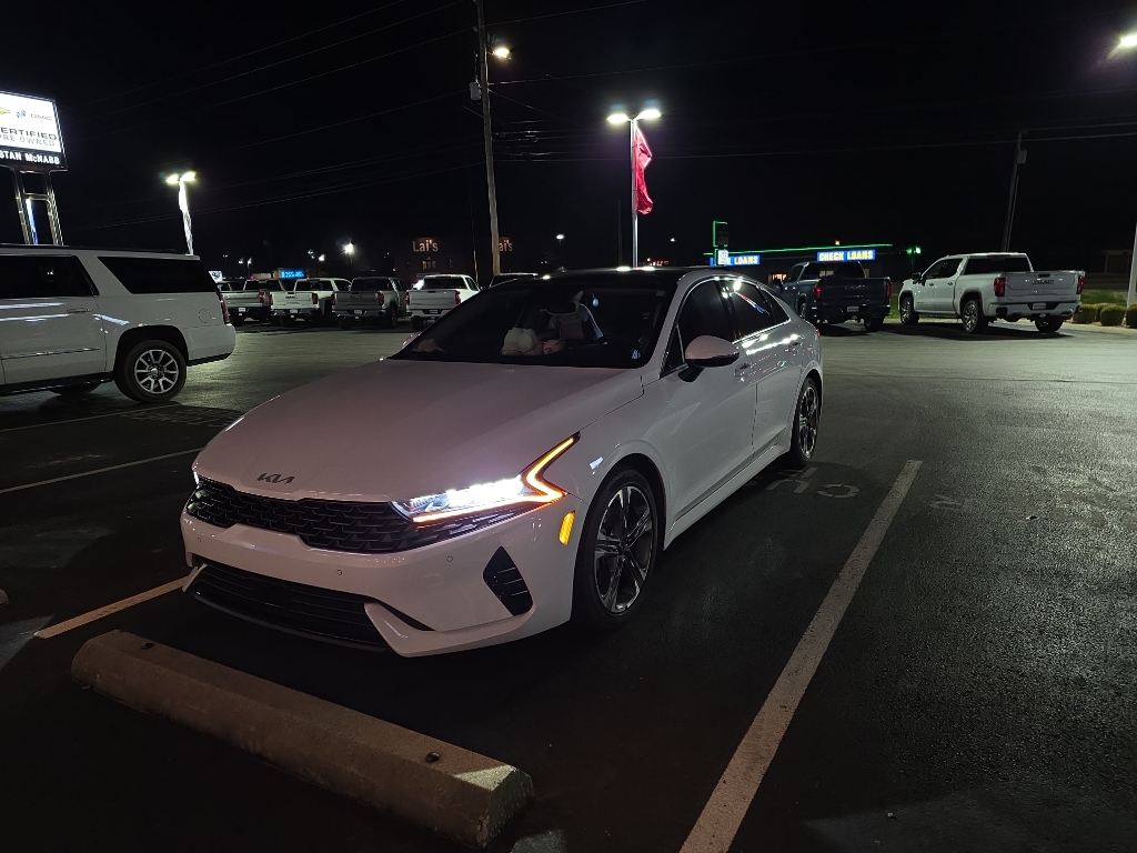 2022 Kia K5 EX's photo