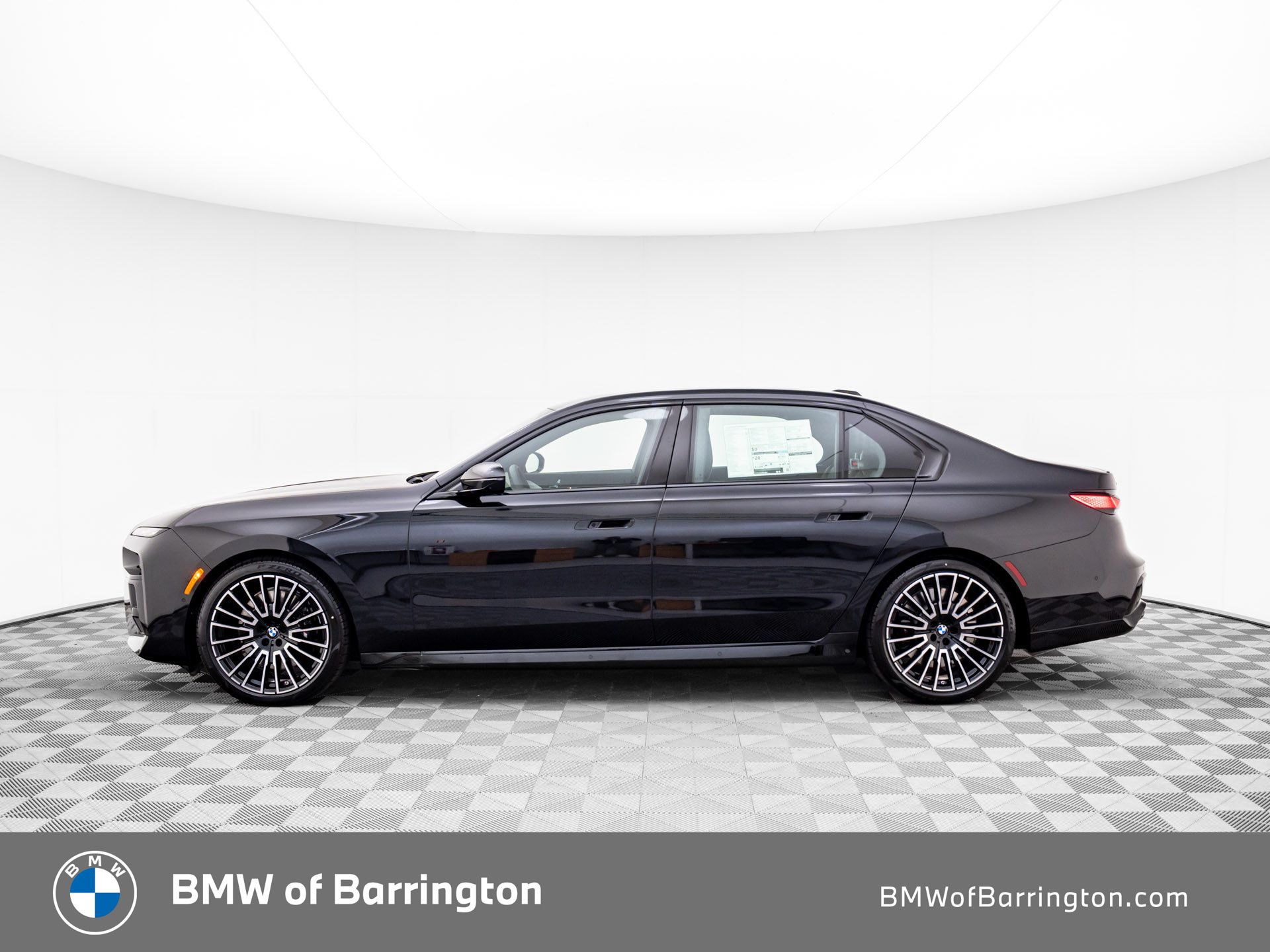 New 2025 Black Sapphire Metallic BMW 760i xDrive image 2