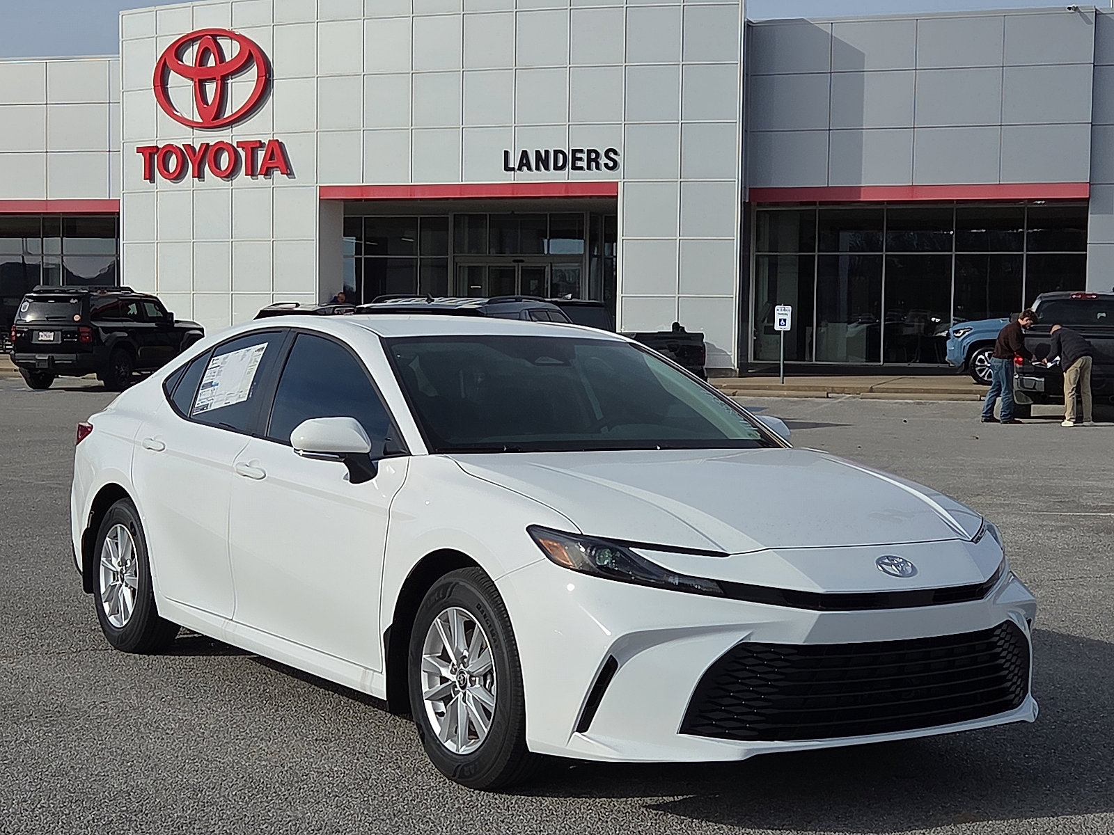 2026 Toyota Camry LE's photo