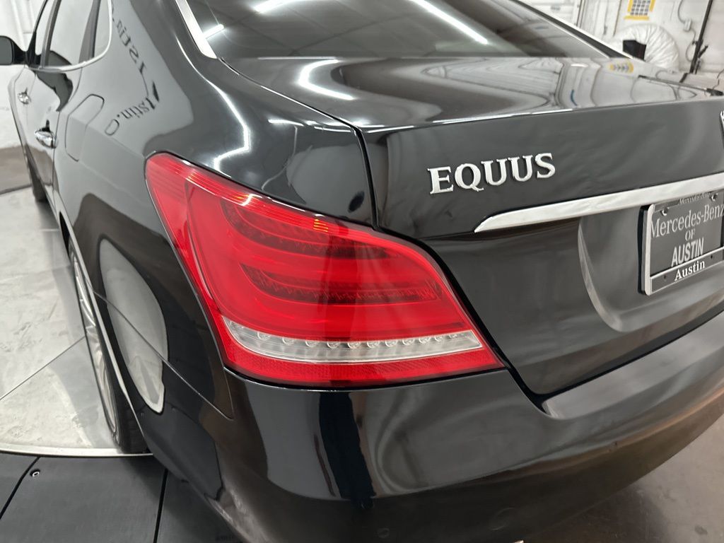 2014 Hyundai Equus Signature photo 25