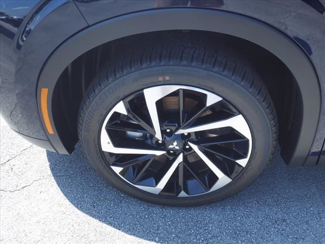 2024 Mitsubishi Outlander SE photo 3