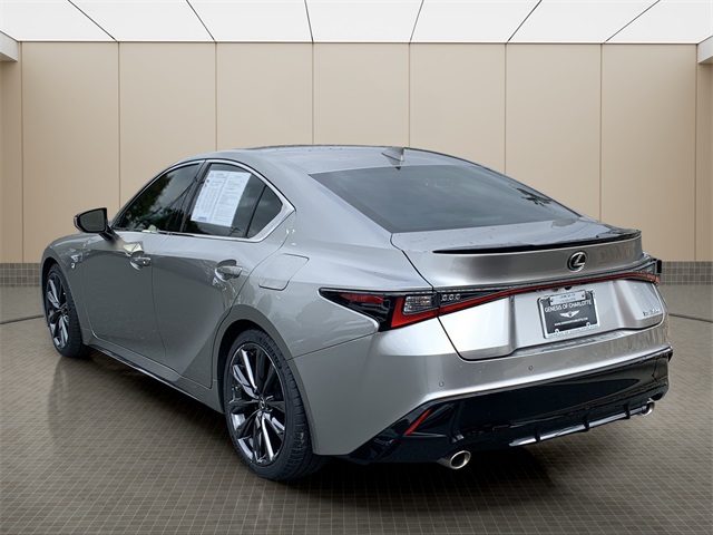 2023 Lexus IS 350 F SPORT photo 3