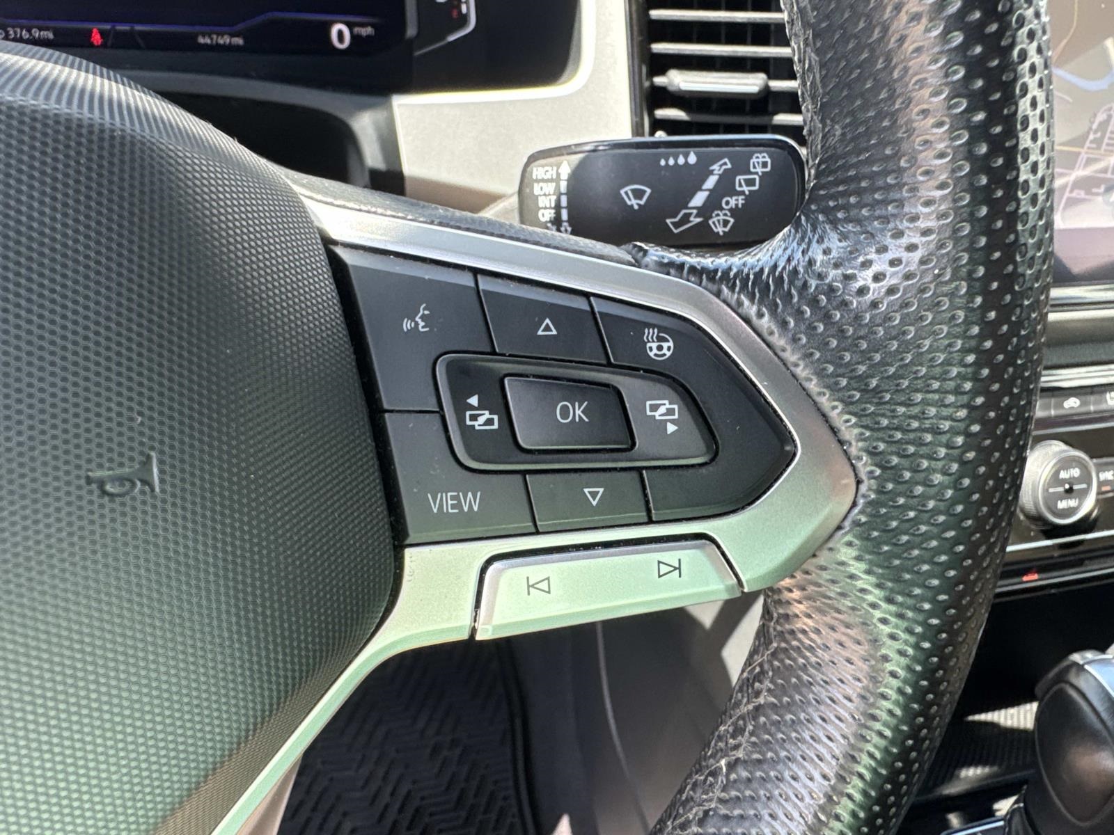 2022 Volkswagen Atlas Cross Sport V6 SEL Premium R-Line photo 22