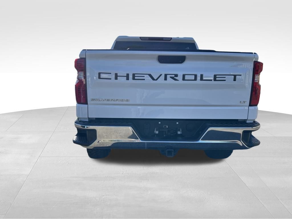2022 Chevrolet Silverado 1500 LT photo 4
