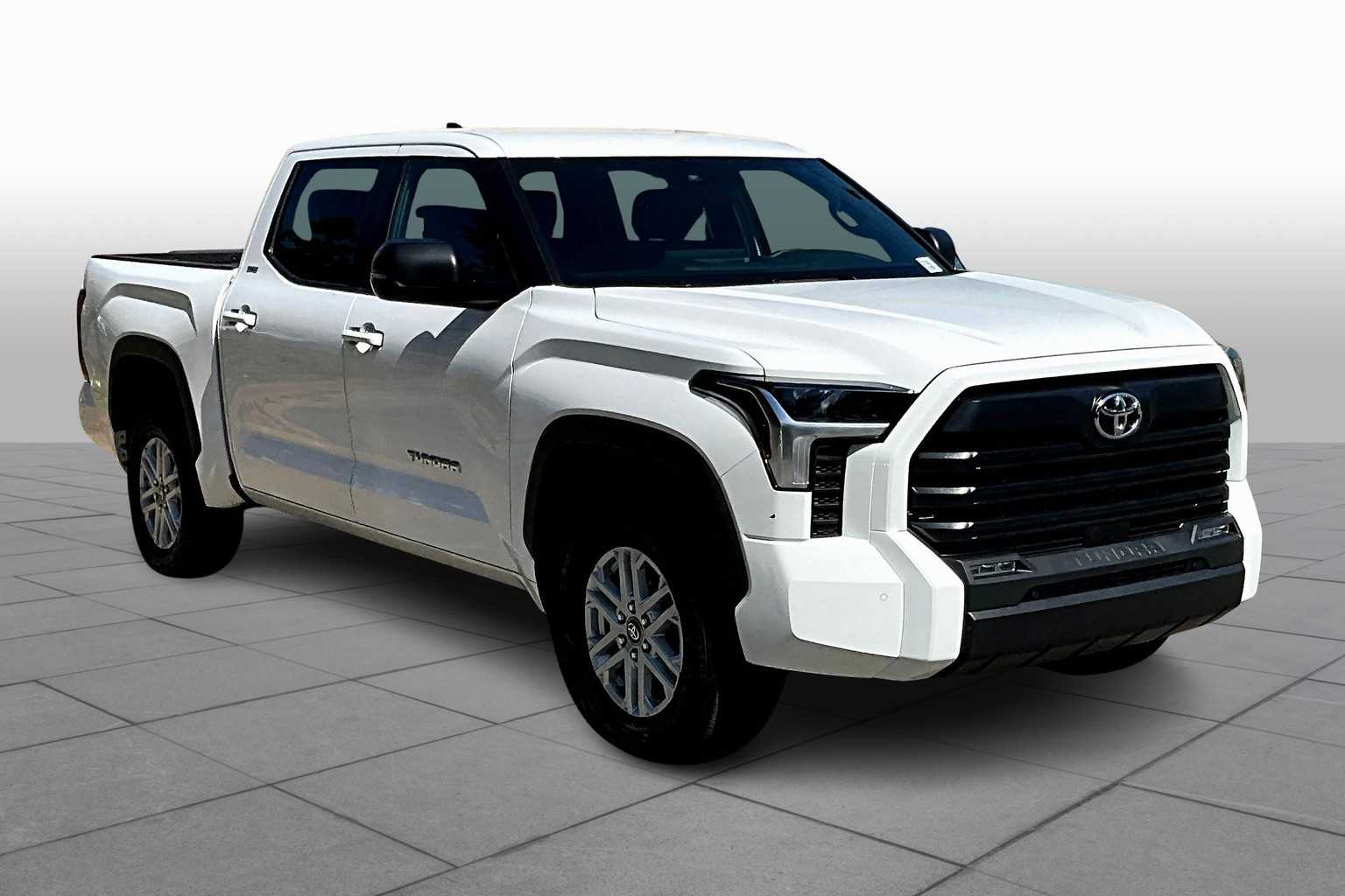 2025 Toyota Tundra SR5 photo 2