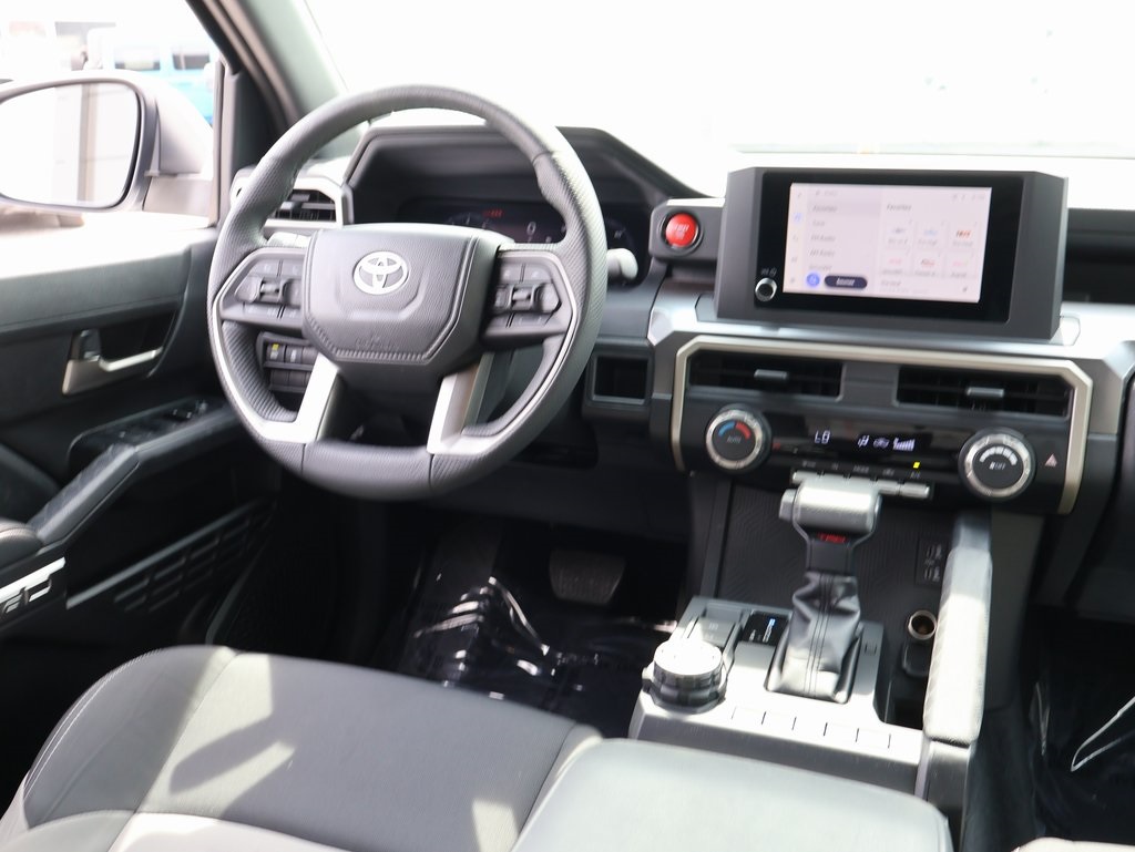 2025 Toyota Tacoma TRD Off-Road photo 13