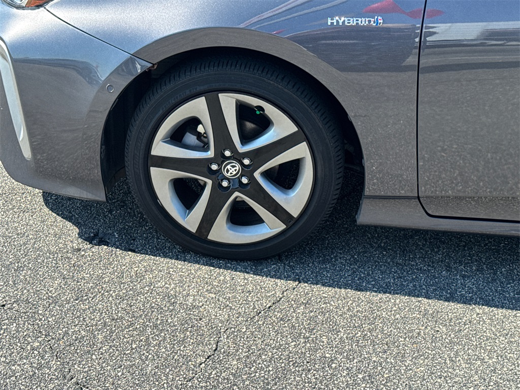 2022 Toyota Prius XLE photo 11