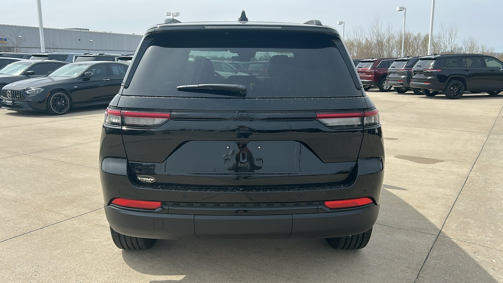 2025 Jeep Grand Cherokee Altitude X photo 4