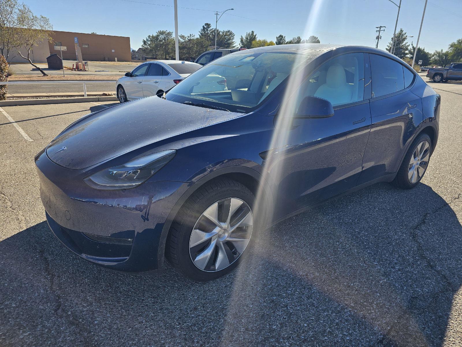 2024 Tesla Model Y Long Range's photo