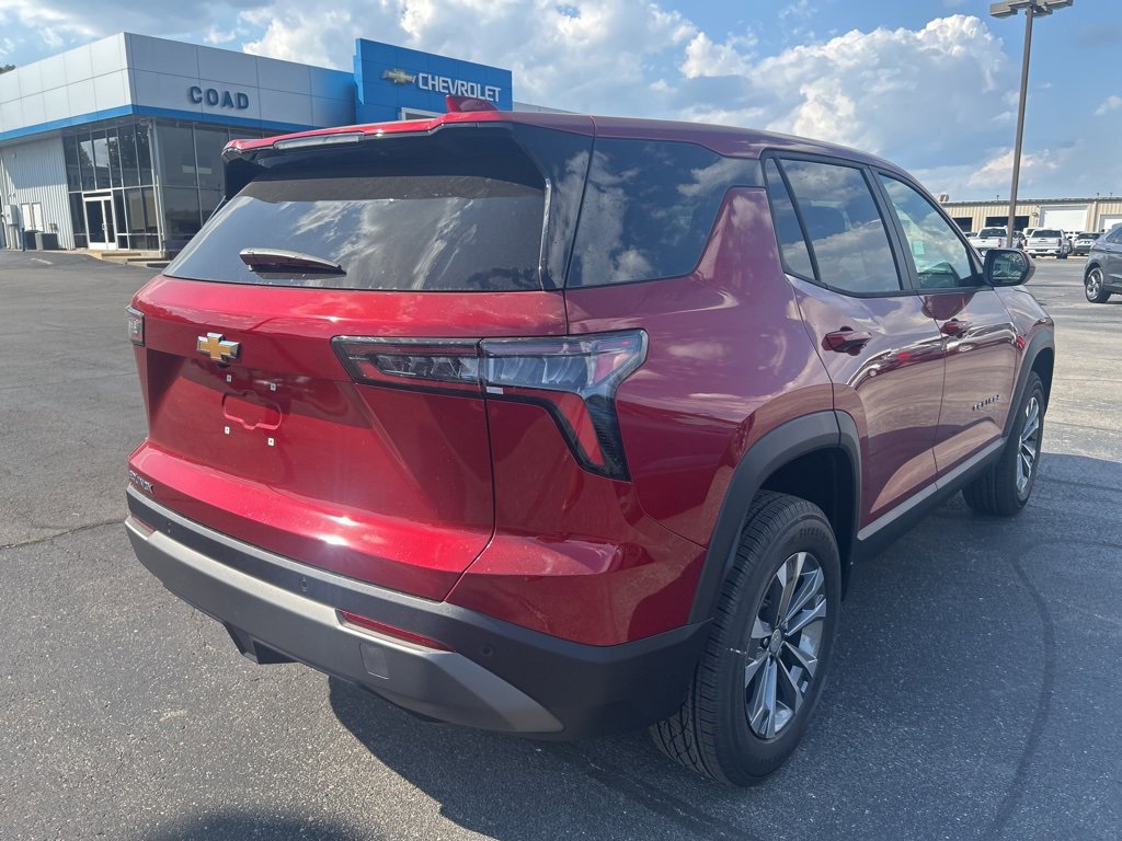 2026 Chevrolet Equinox LT photo 2