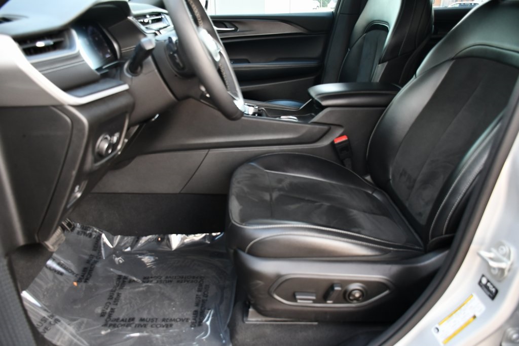 2024 Jeep Grand Cherokee Altitude photo 21