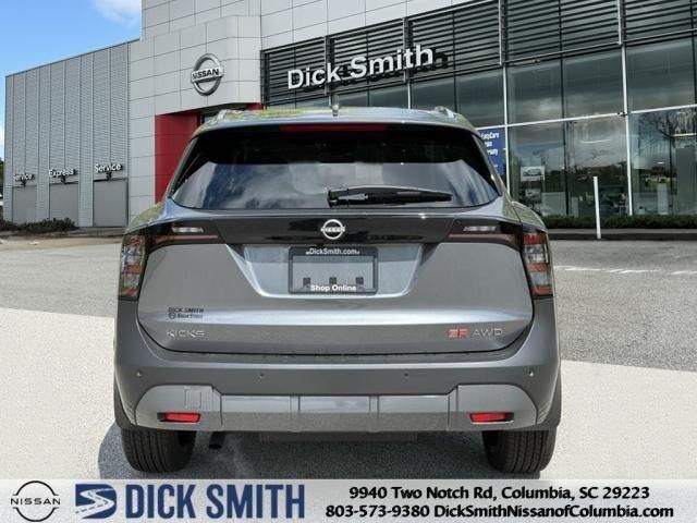 2025 Nissan Kicks SR photo 3