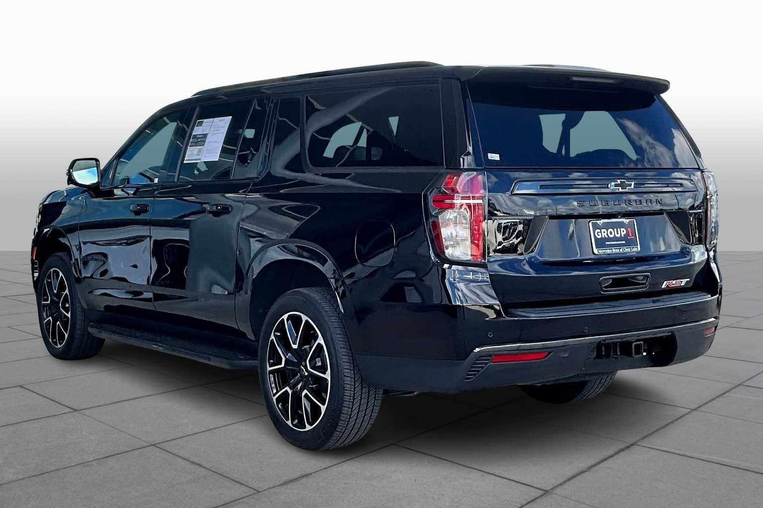 2021 Chevrolet Suburban RST photo 10