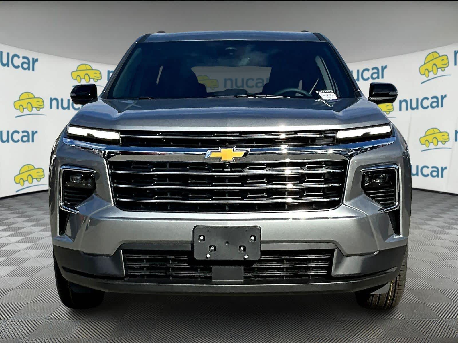 2026 Chevrolet Traverse photo 2