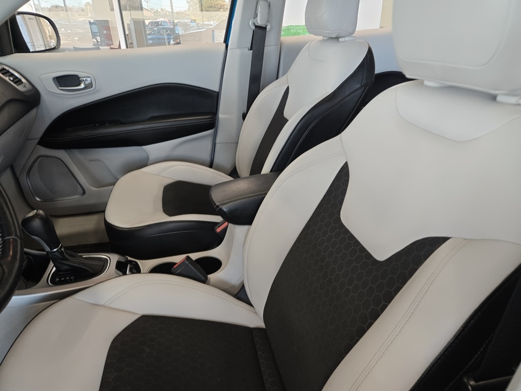 2018 Jeep Compass Latitude photo 18