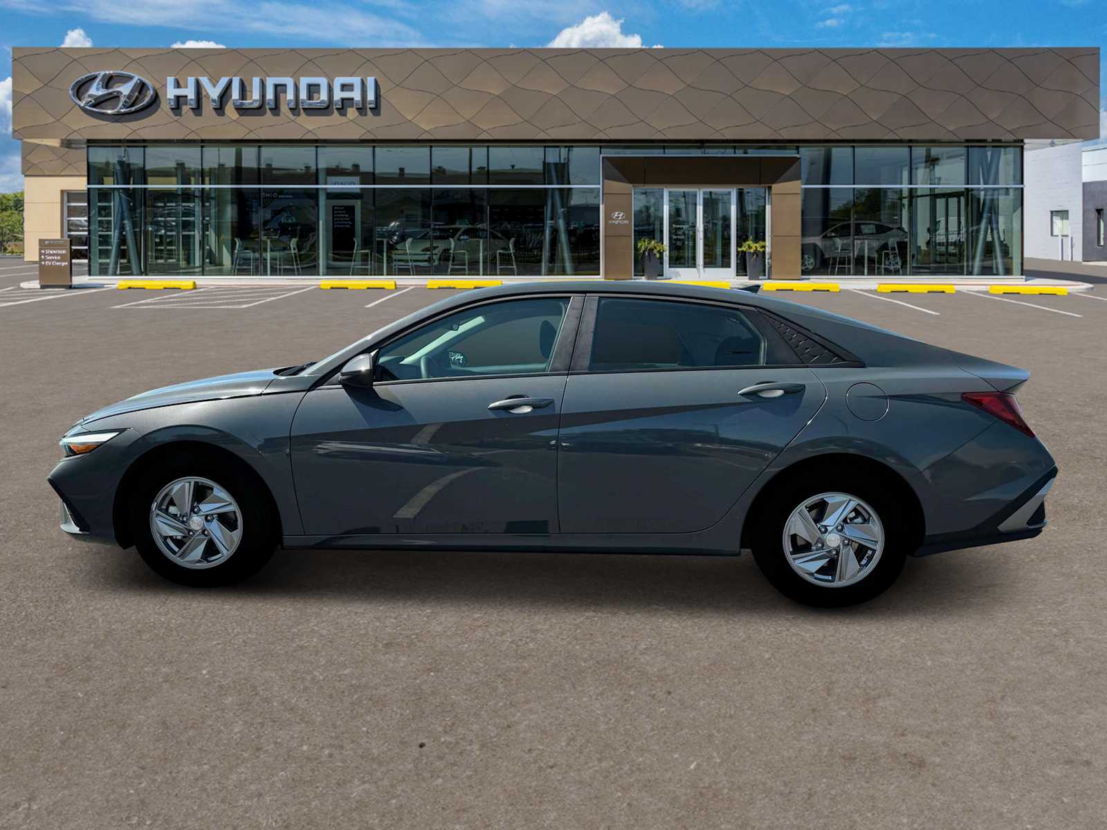 2025 Hyundai Elantra SE photo 2