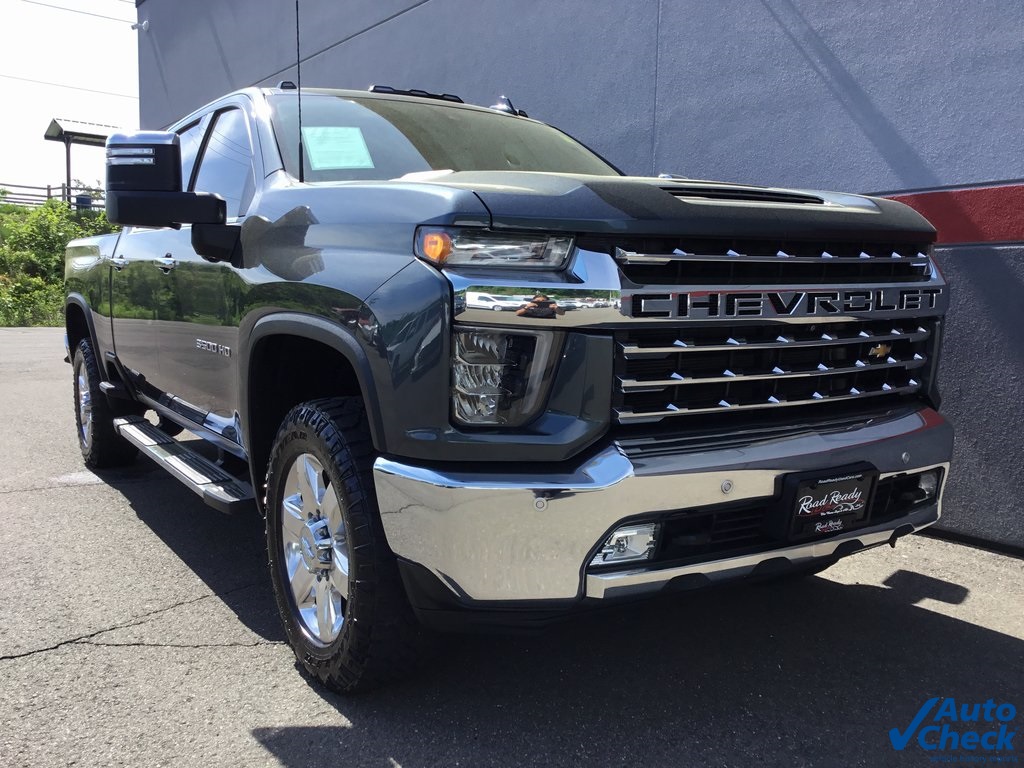 2020 Chevrolet Silverado 3500HD LTZ photo 3
