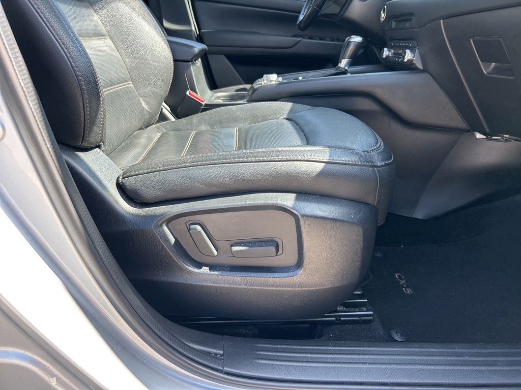 2023 Mazda CX-5 2.5 S Preferred photo 35