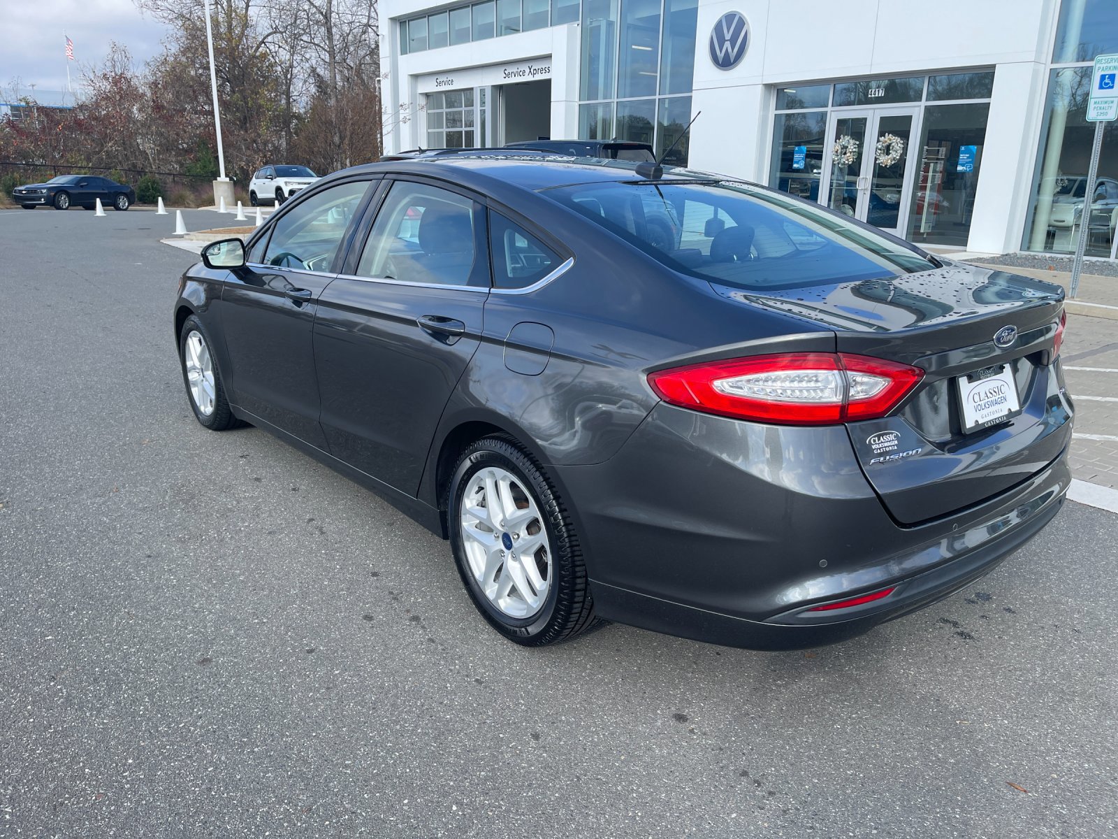 2015 Ford Fusion SE photo 3