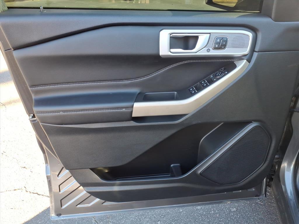 2023 Ford Explorer Limited photo 4