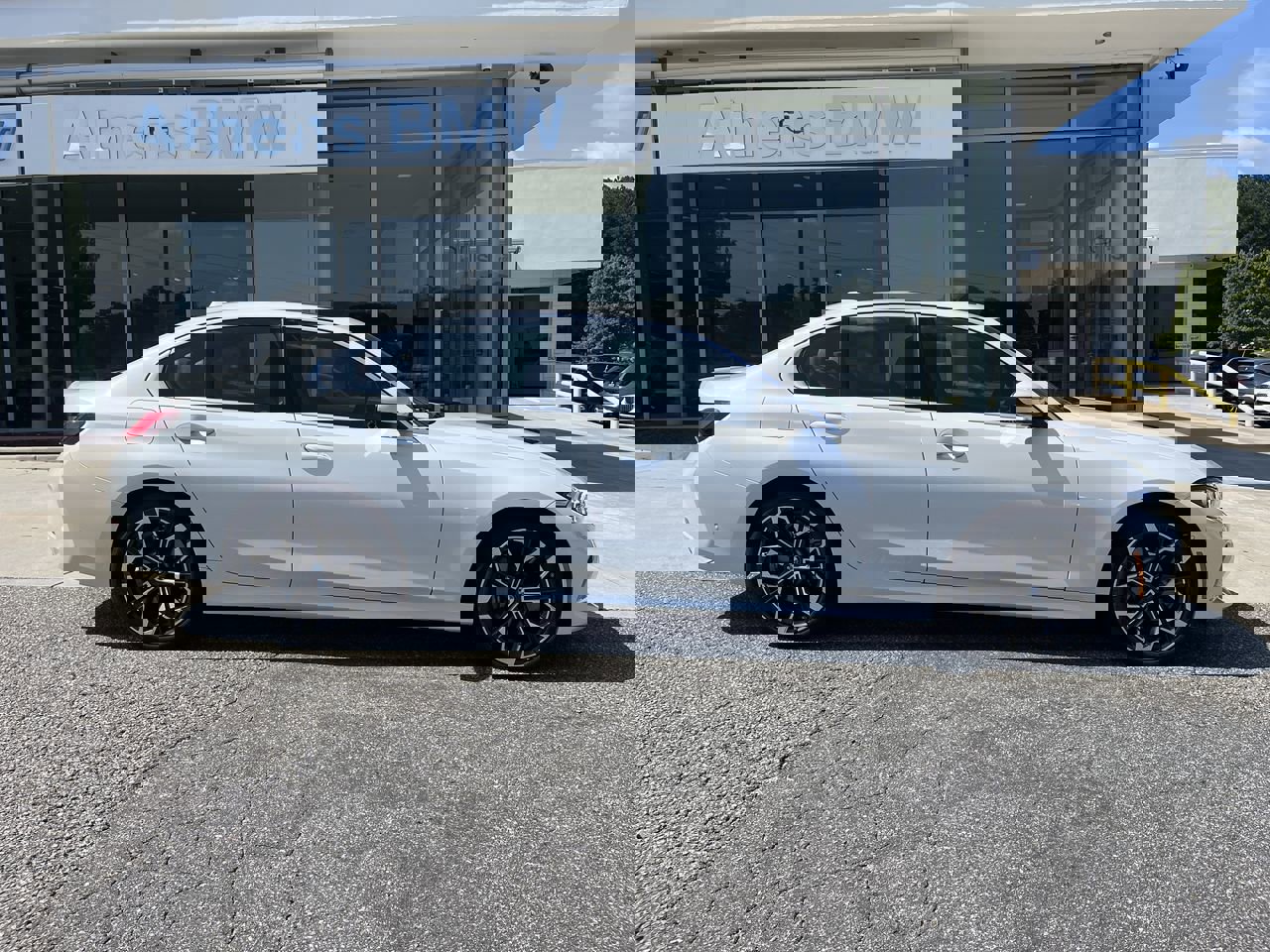 2025 Bmw 330i photo 9