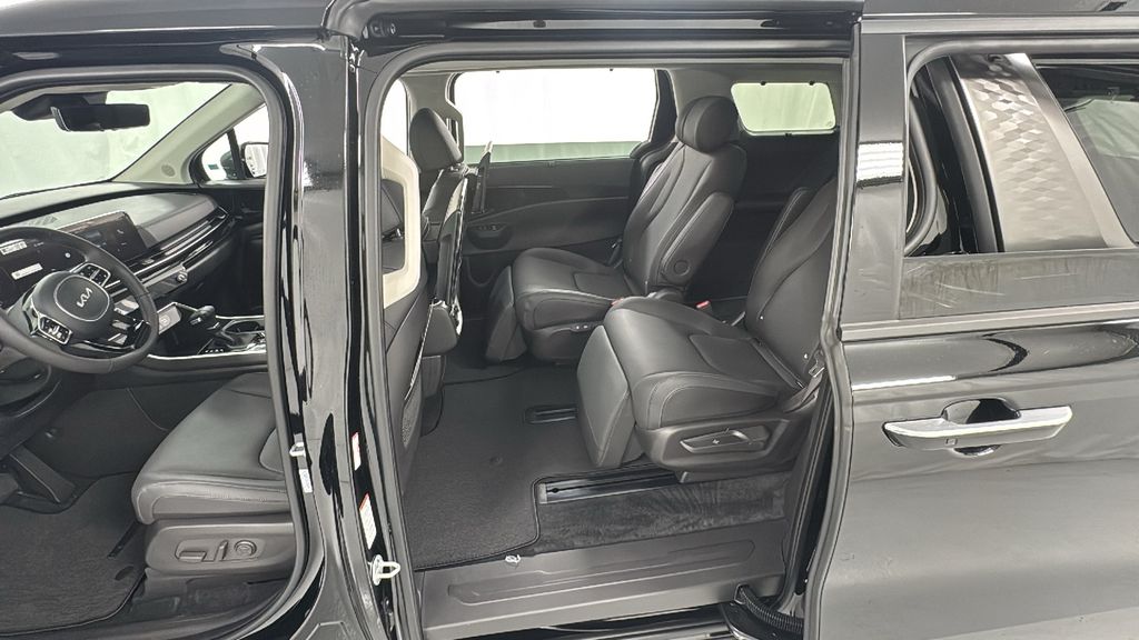 2026 Kia Carnival SX Prestige photo 16