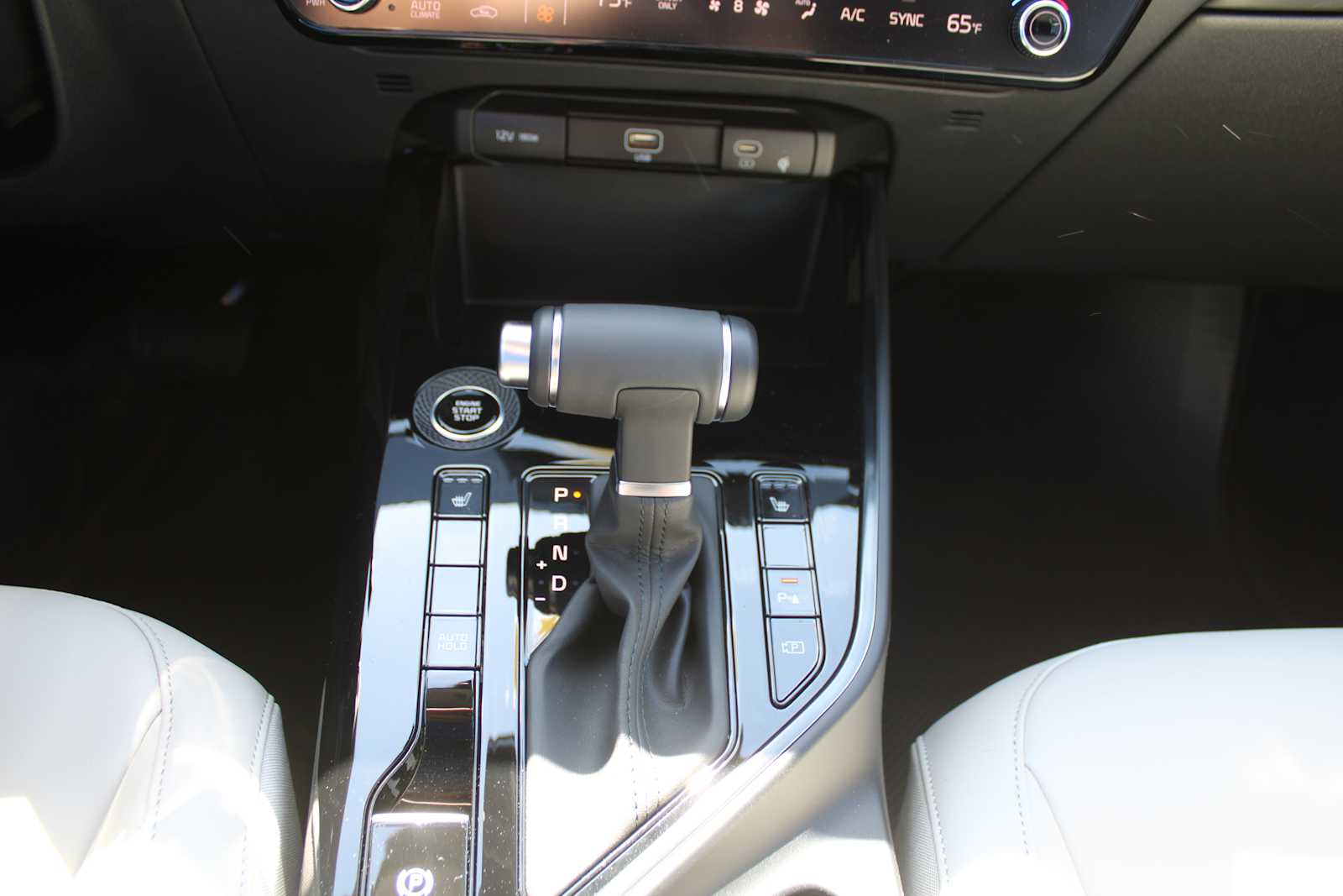 2025 Kia Niro EX photo 28