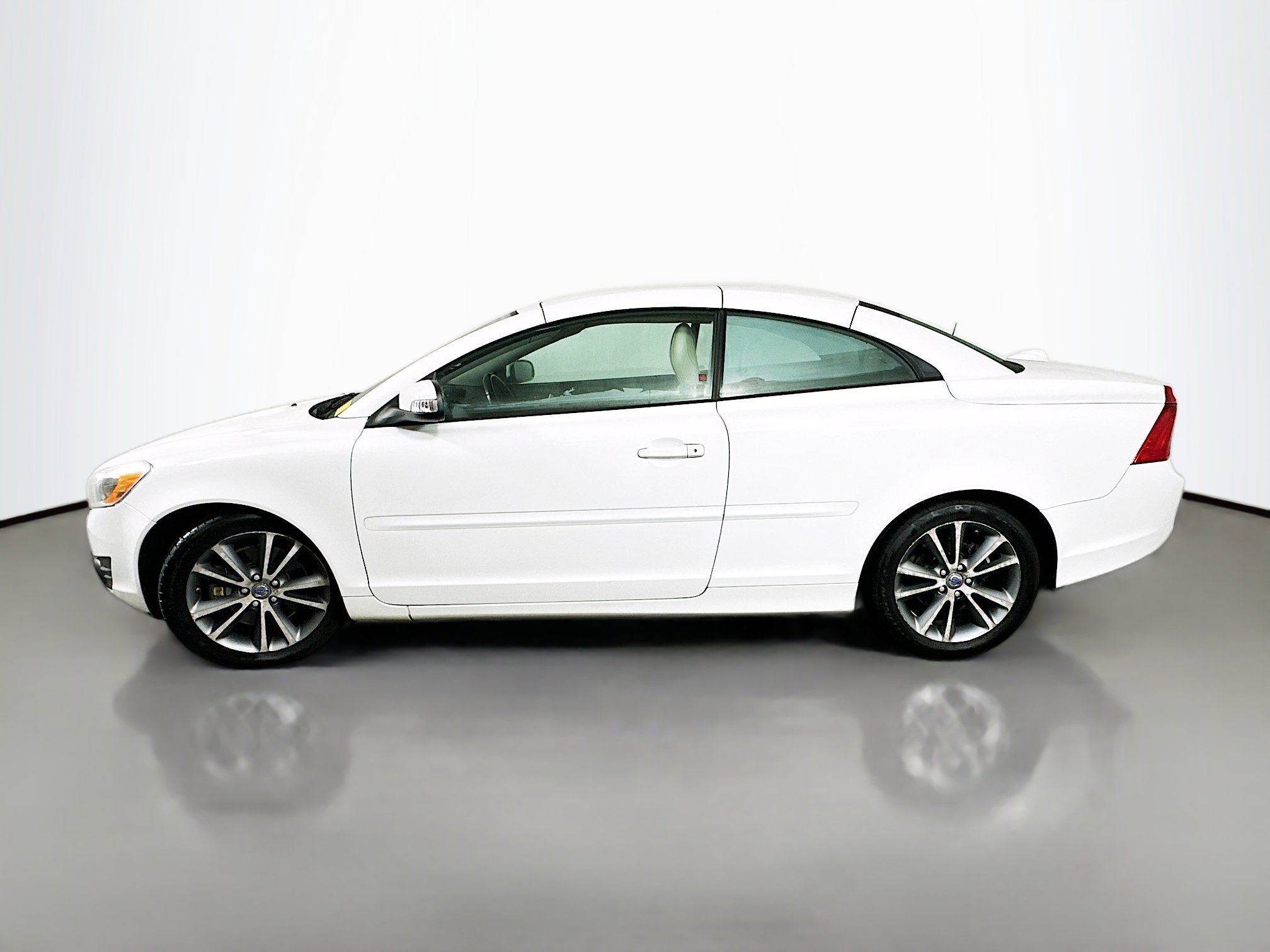 2012 Volvo C70 T5 photo 2