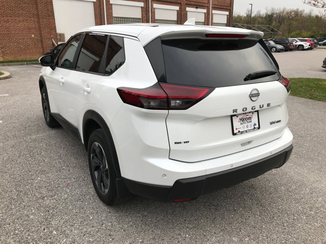 2024 Nissan Rogue SV photo 4