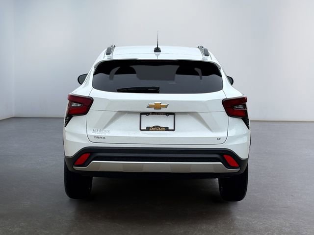 2025 Chevrolet Trax LT photo 4