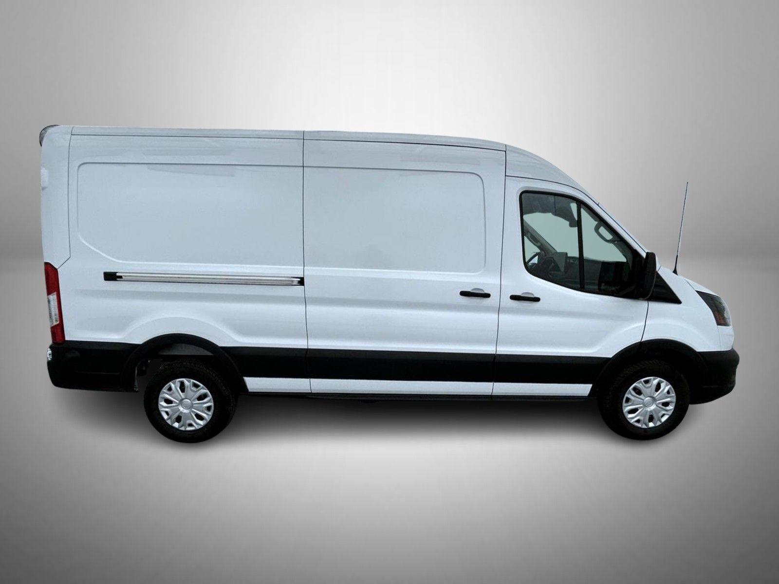 2025 Ford Transit photo 4