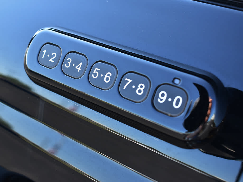 2022 Ford Bronco Outer Banks photo 15