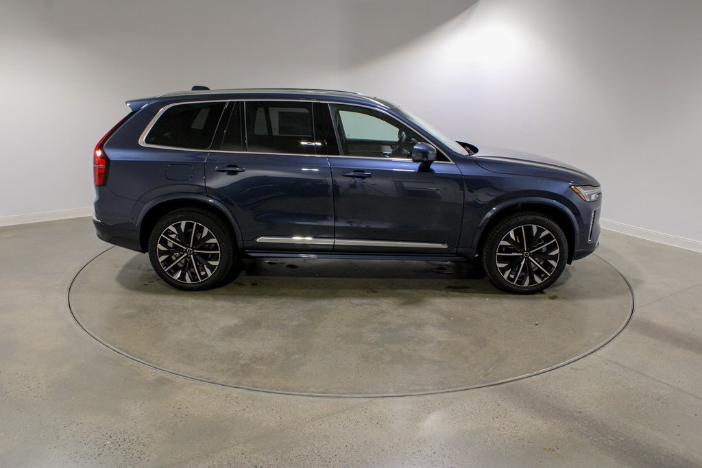 2026 Volvo XC90 B5 Plus photo 6