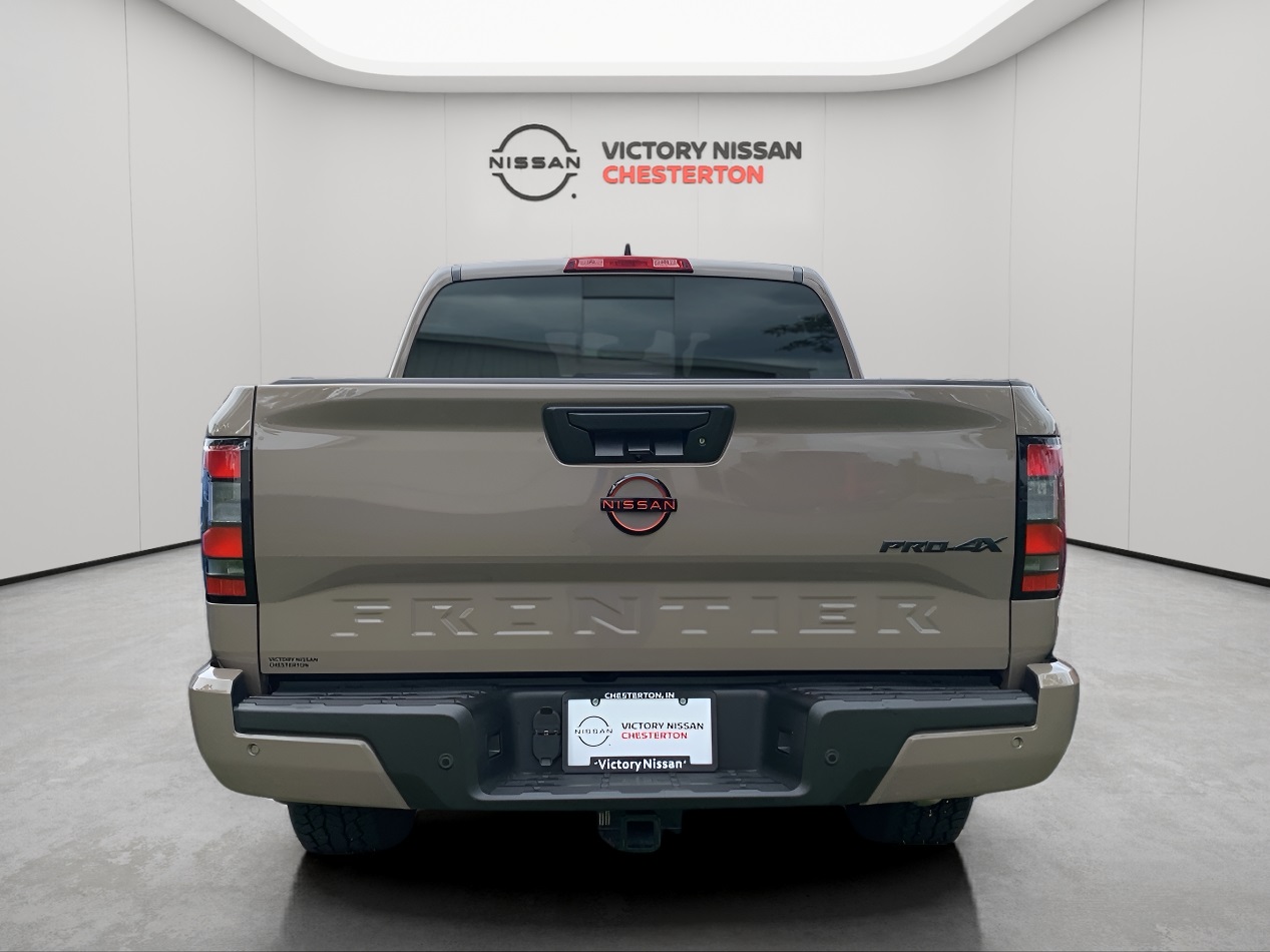 2023 Nissan Frontier PRO-4X photo 3