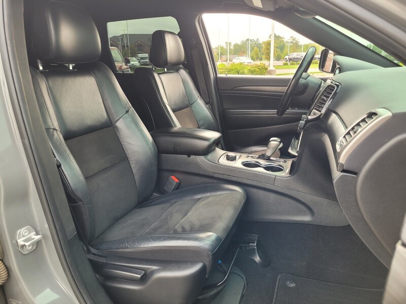 2020 Jeep Grand Cherokee Altitude photo 11