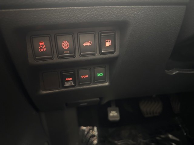2020 Nissan Rogue SV photo 12