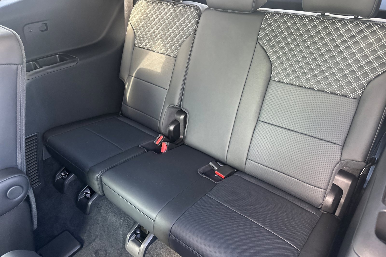 2026 Gmc Acadia Denali photo 14