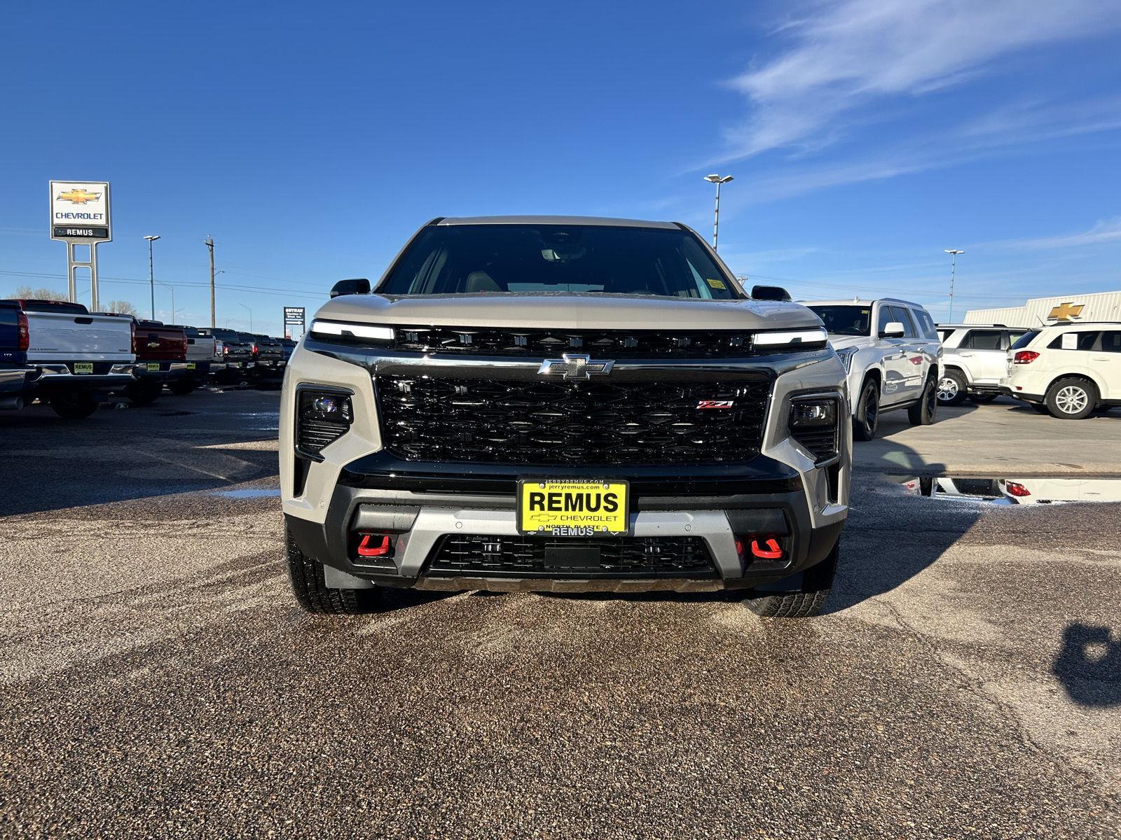 2026 Chevrolet Traverse Z71 photo 2