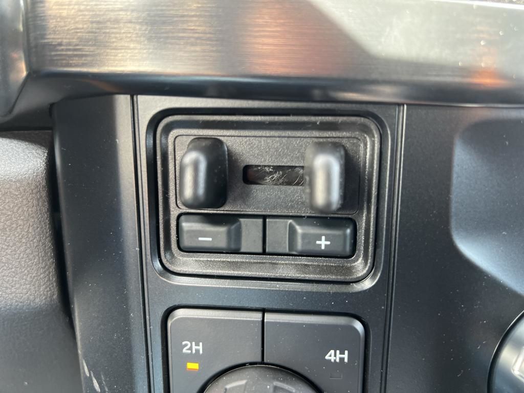 2024 Ford F-350 Lariat photo 35