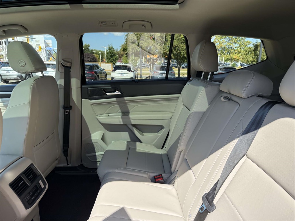 2023 Volkswagen Atlas V6 SE Technology photo 15
