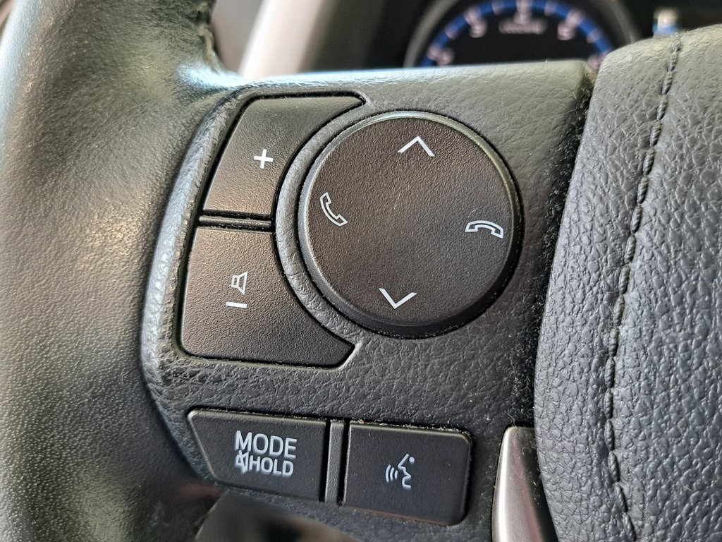 2016 Toyota RAV4 XLE photo 11