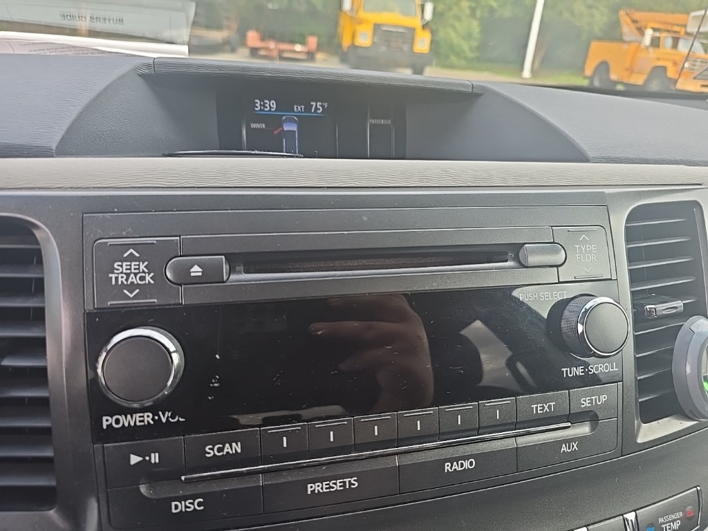 2014 Toyota Sienna SE photo 17